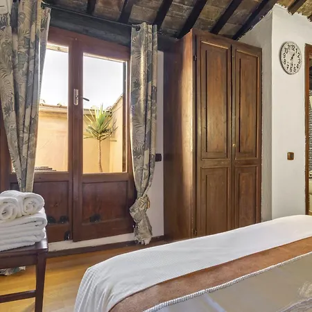 Pantheon Penthouse * Róma