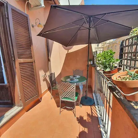 Pantheon Penthouse Apartment Rome