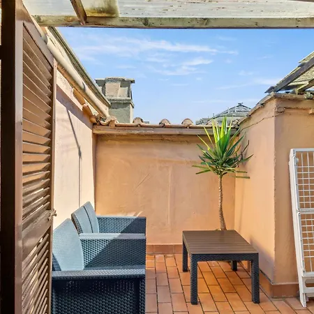 Pantheon Penthouse شقة روما