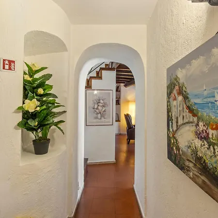 Apartamento Pantheon Penthouse *